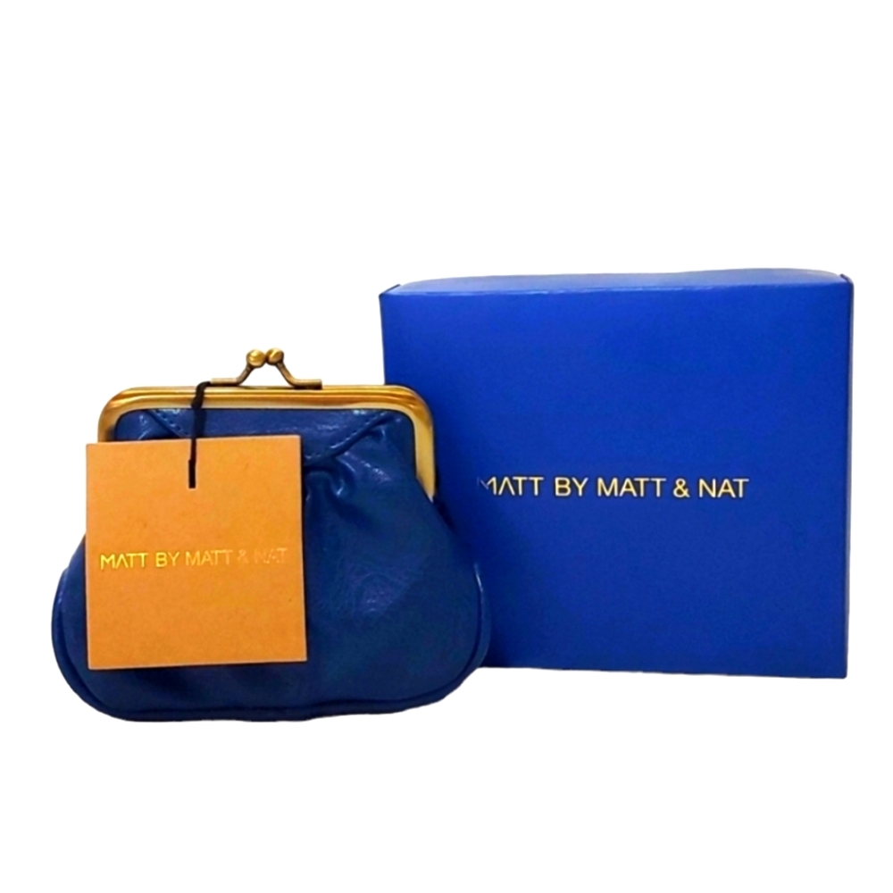 MATT&NAT NWT BLUE COIN WALLET!